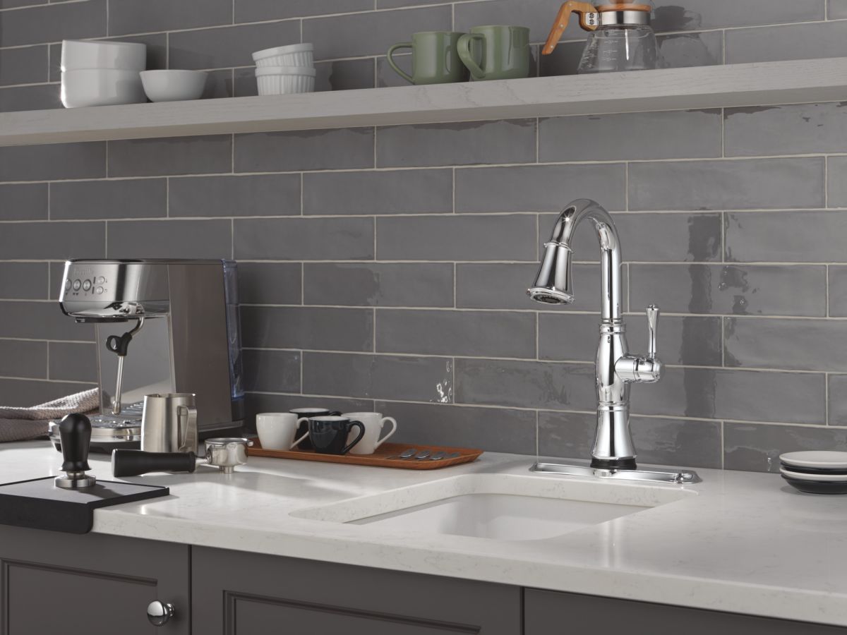DELTA Cassidy Touch2O Bar / Prep Faucet with Touchless Technology — Lumicoat® Chrome