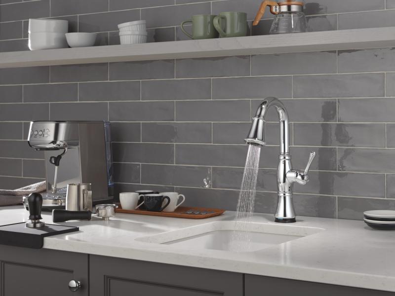 DELTA Cassidy Touch2O Bar / Prep Faucet with Touchless Technology — Lumicoat® Chrome