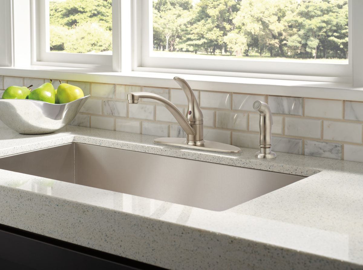 DELTA Foundations Single Handle Kitchen Faucet with Spray — Stainless