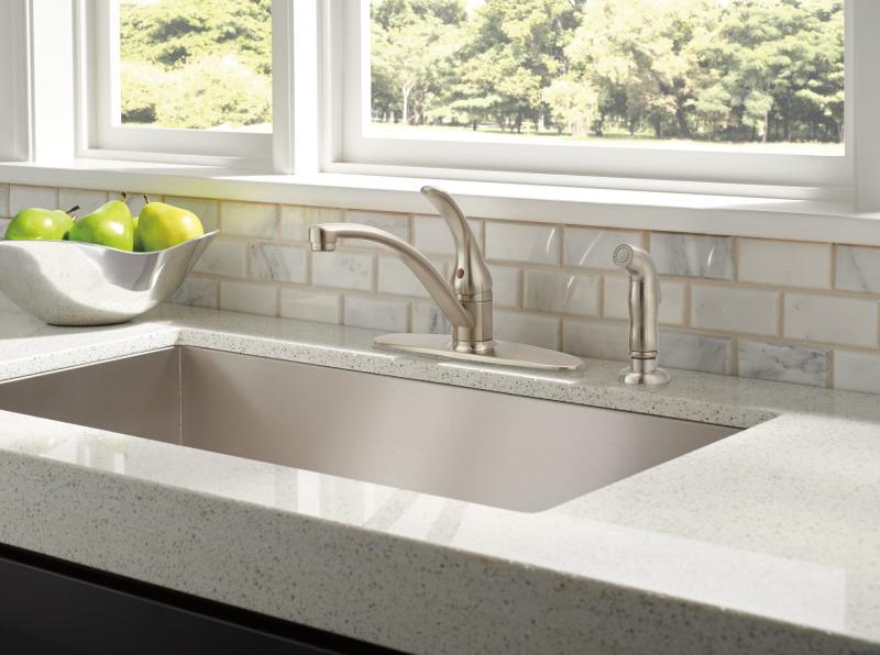 DELTA Foundations Single Handle Kitchen Faucet with Spray — Stainless