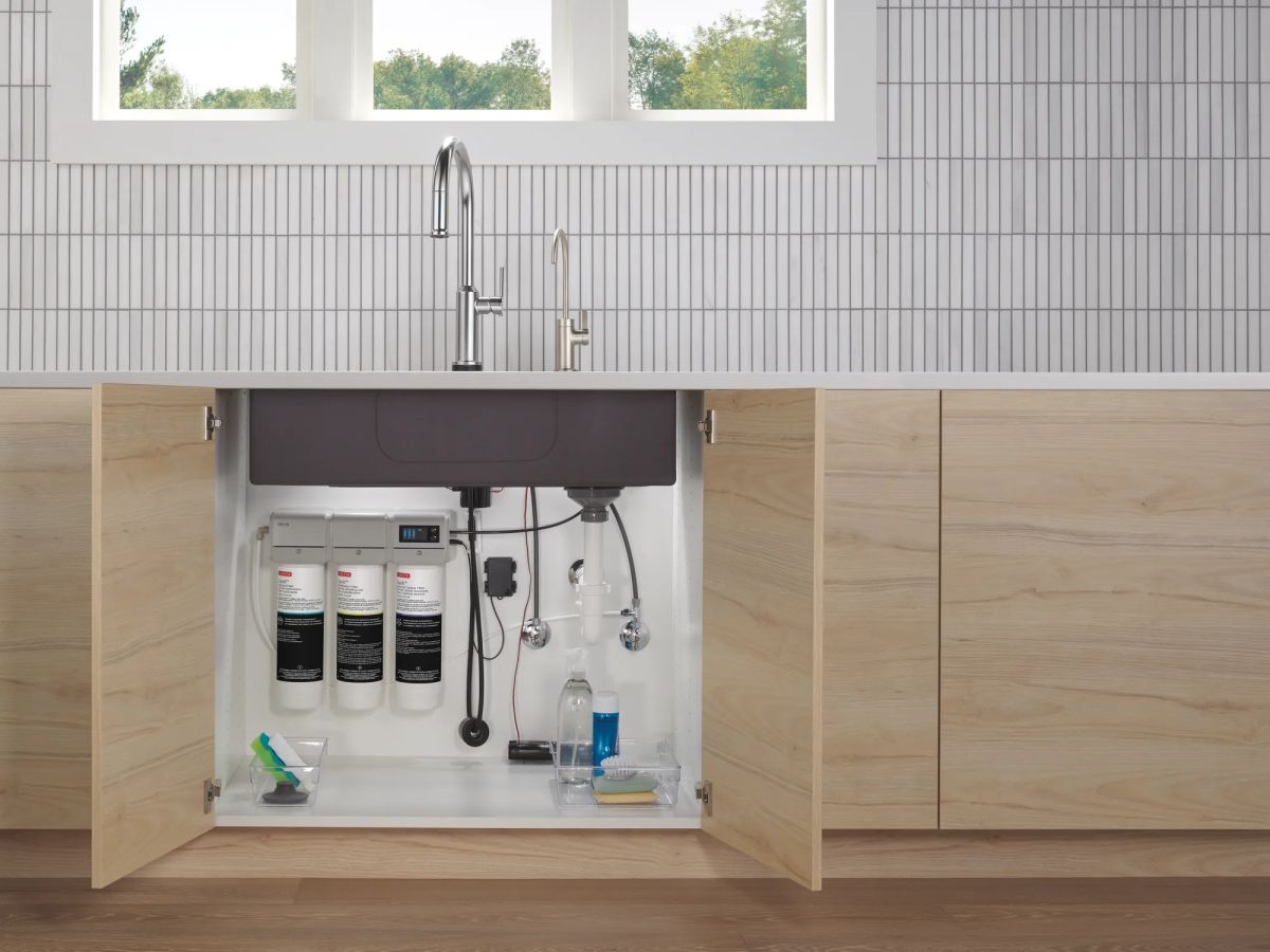 DELTA Clarifi Contemporary Beverage Faucet — Stainless