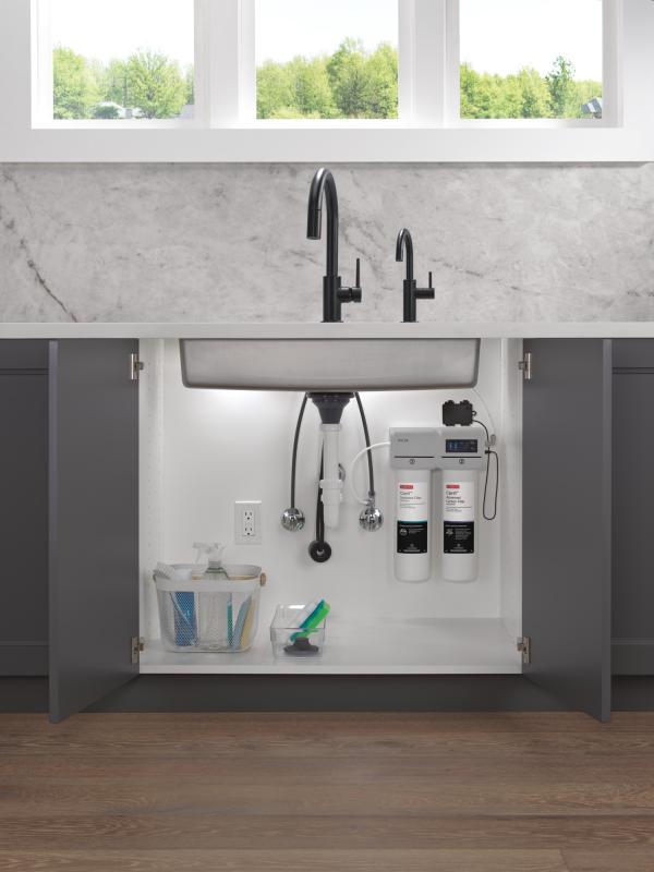DELTA Trinsic Single Handle Pull-Down Kitchen Faucet — Matte Black