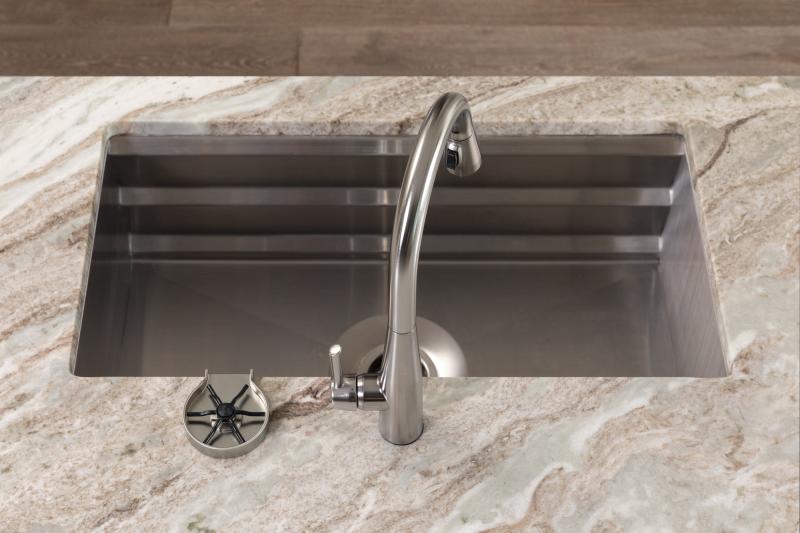 DELTA Other Glass Rinser — Spotshield Stainless