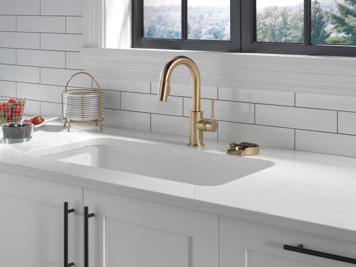 DELTA Trinsic Single Handle Pull-Down Bar / Prep Faucet — Champagne Bronze