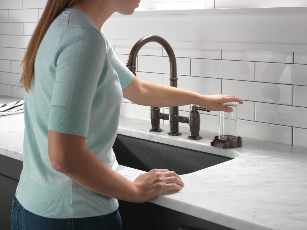 DELTA Broderick Two Handle Pull-Down Bridge Kitchen Faucet — Venetian Bronze