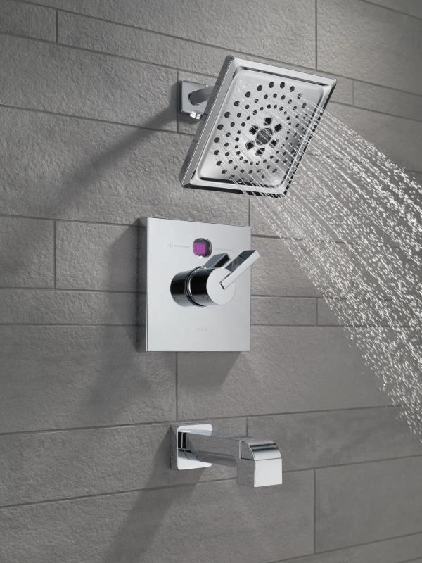 DELTA Ara Tub Spout - Pull-Up Diverter — Chrome