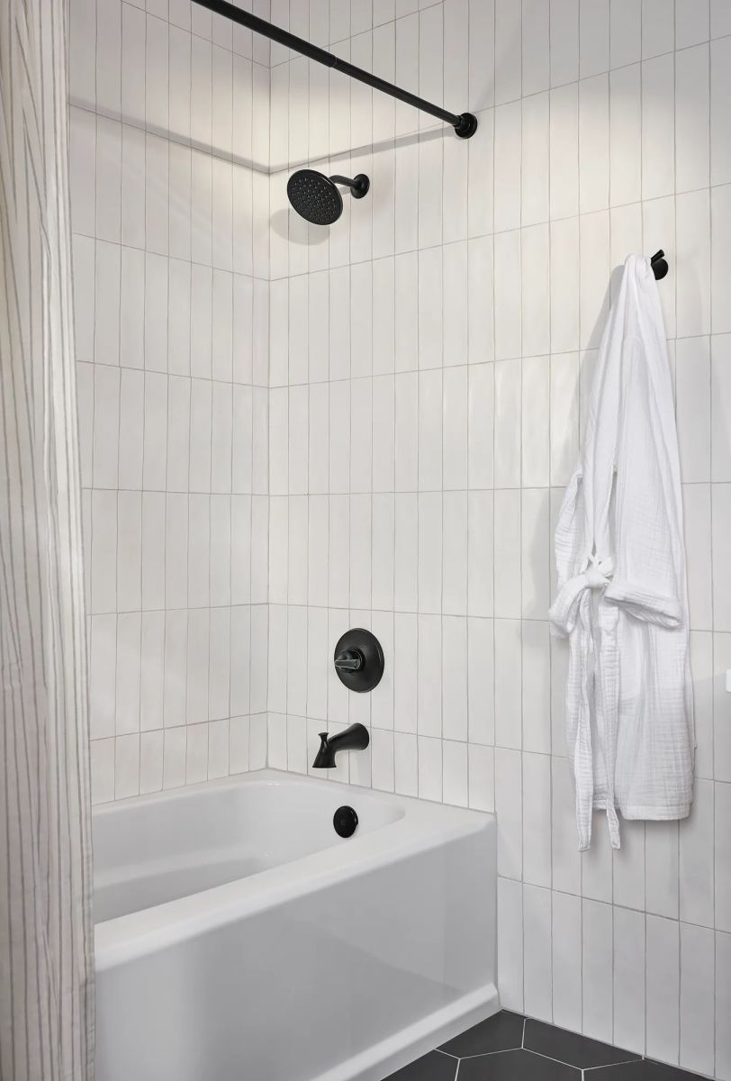 DELTA Kayra Robe Hook — Matte Black