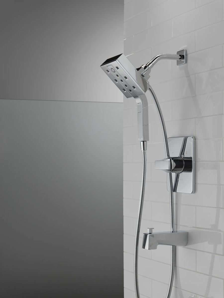 DELTA Universal Showering Components H2OKINETIC In2ition 4-Setting Two-in-One Shower — Lumicoat® Chrome