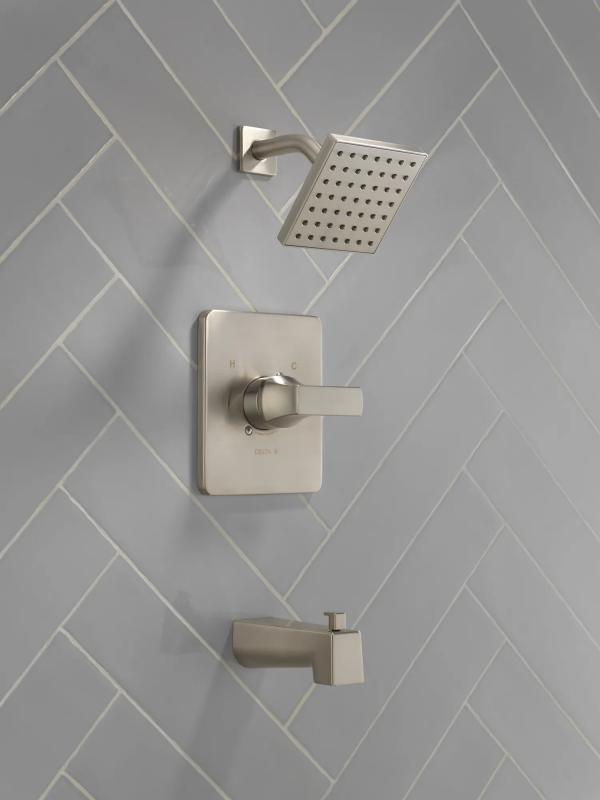 DELTA Velum Monitor 14 Series Tub & Shower — Stainless