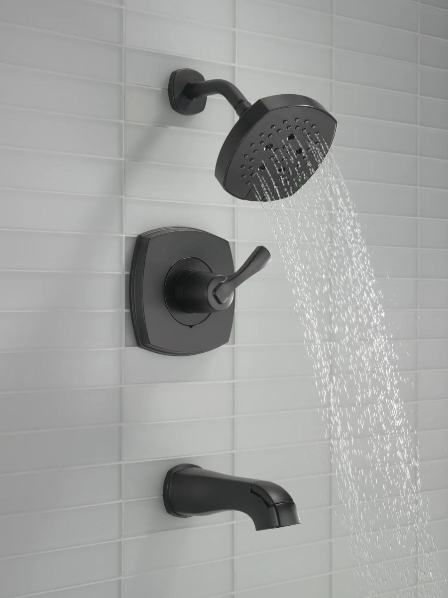 DELTA Stryke 14 Series Tub and Shower — Matte Black
