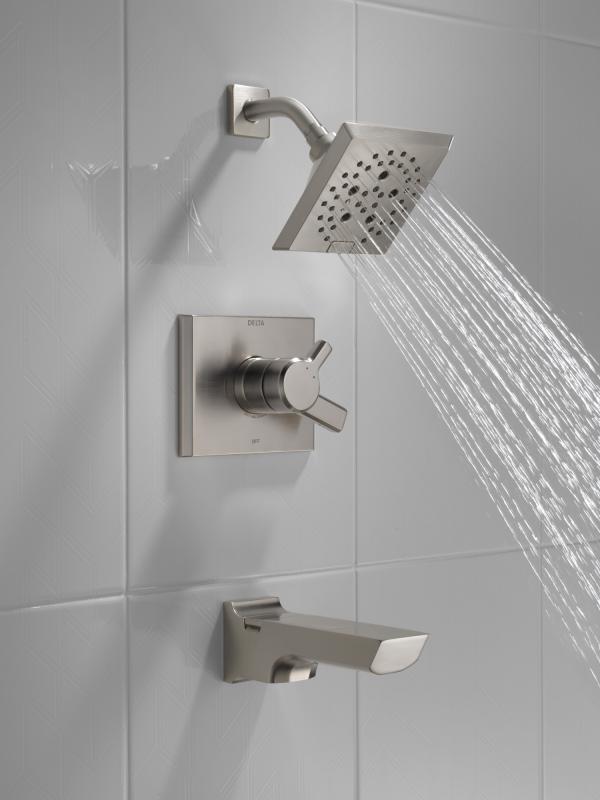 DELTA Pivotal Monitor 17 Series H2OKINETIC Tub and Shower Trim — Lumicoat® Stainless