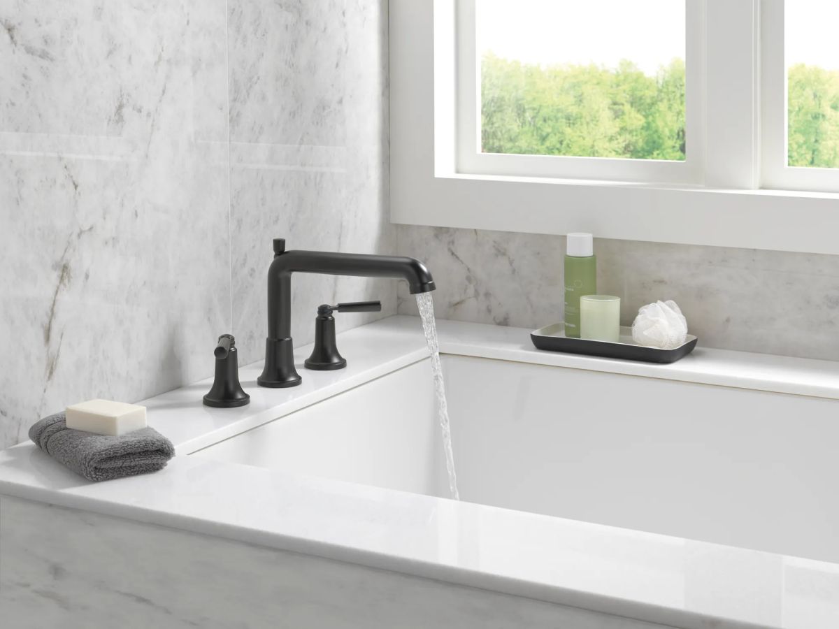 DELTA Saylor Roman Tub Trim — Matte Black
