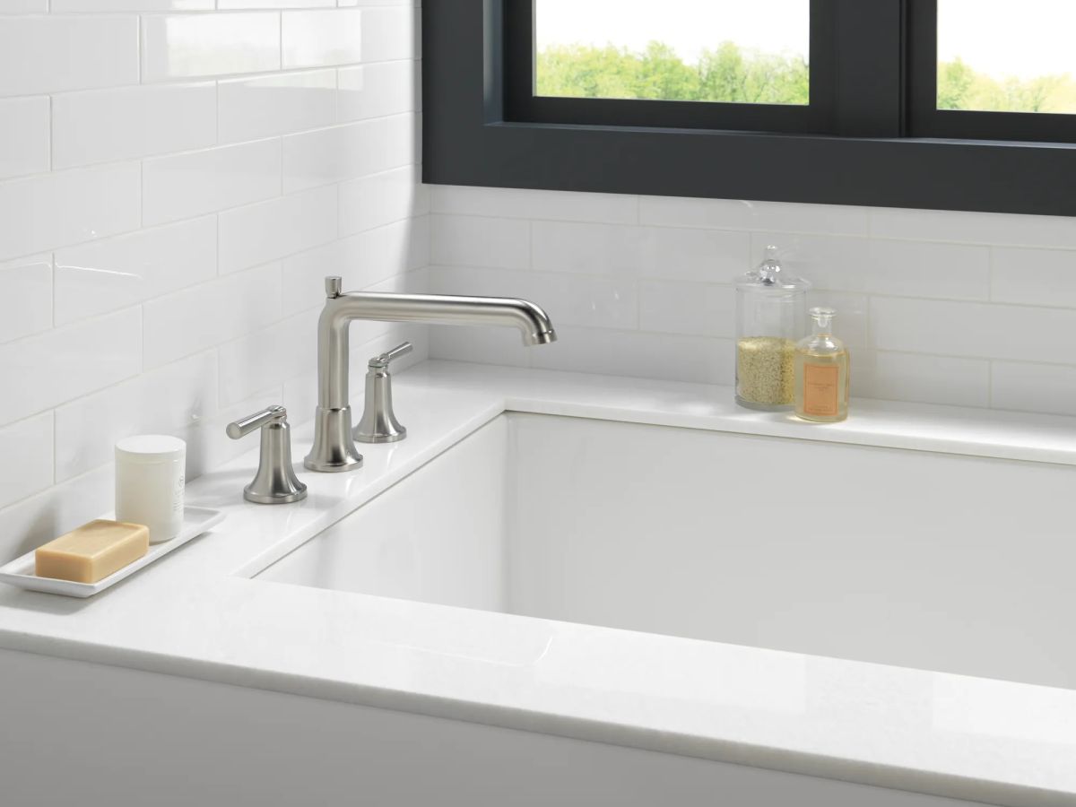 DELTA Saylor Roman Tub Trim — Stainless