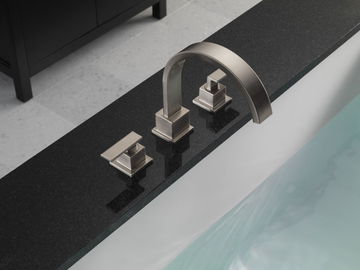 DELTA Vero Roman Tub Trim — Stainless