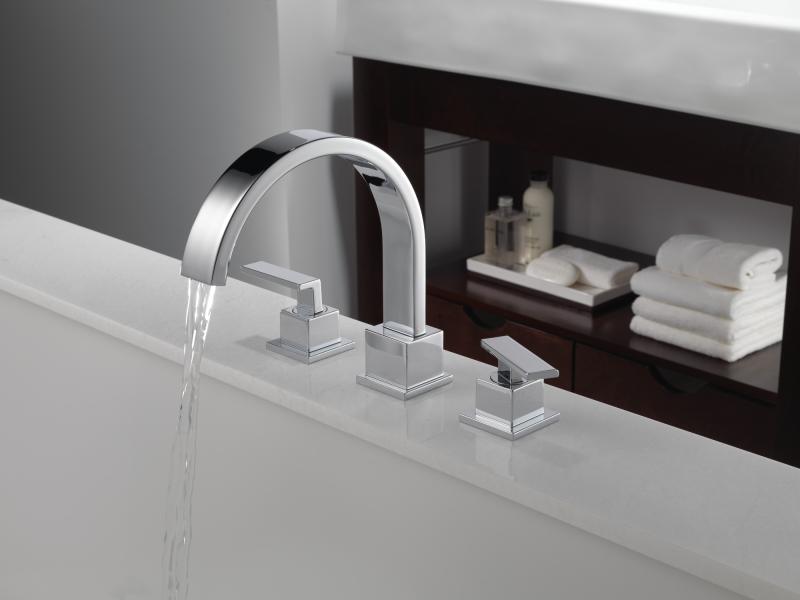 DELTA Vero Roman Tub Trim — Chrome