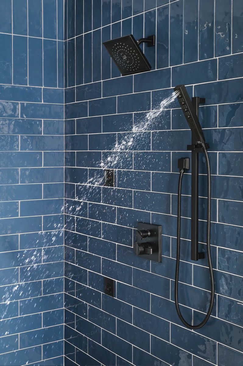 DELTA Universal Showering Components H2OKINETIC Hand Shower 1.75 GPM w/Slide Bar 4S — Matte Black