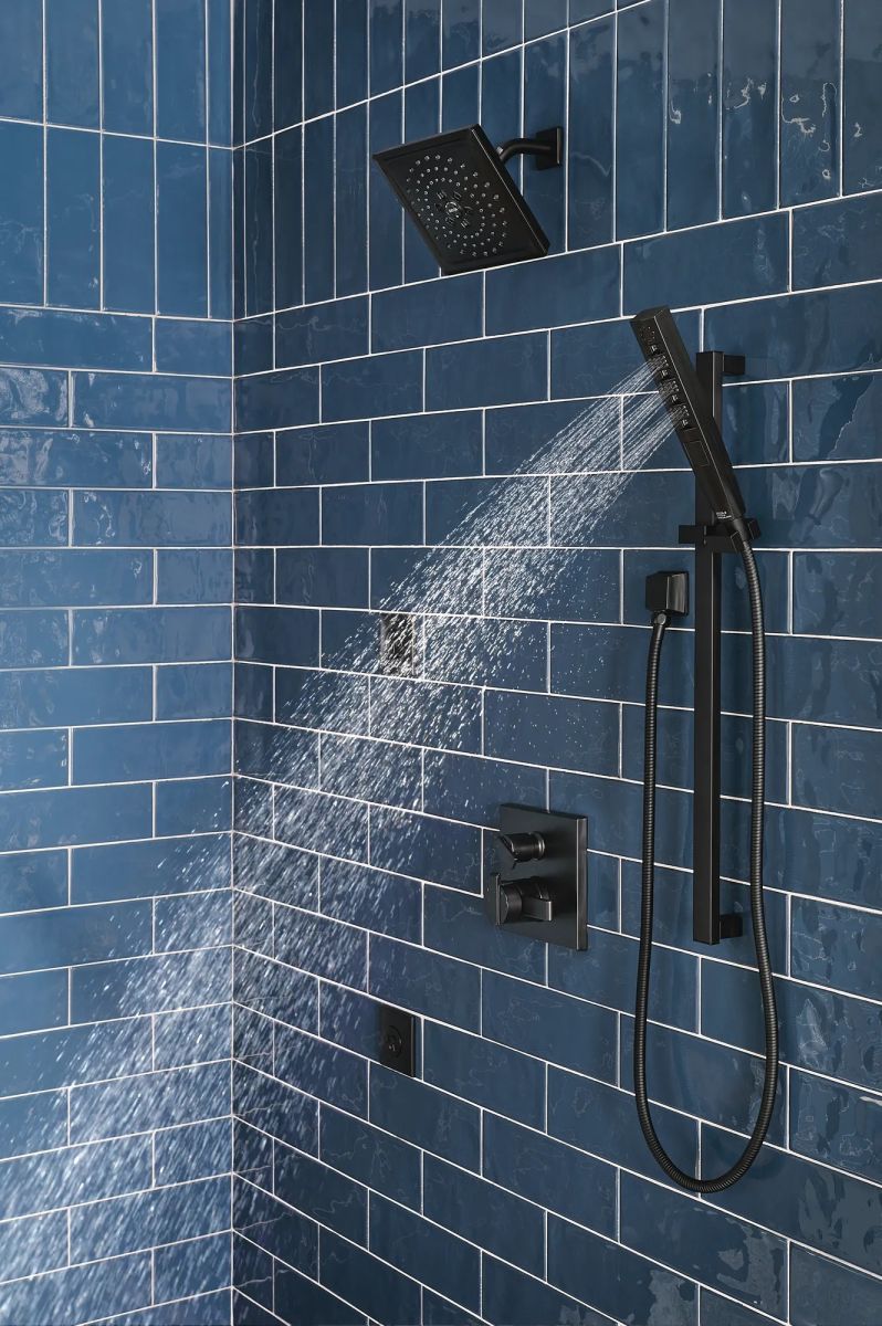 DELTA Universal Showering Components H2OKINETIC Hand Shower 1.75 GPM w/Slide Bar 4S — Matte Black