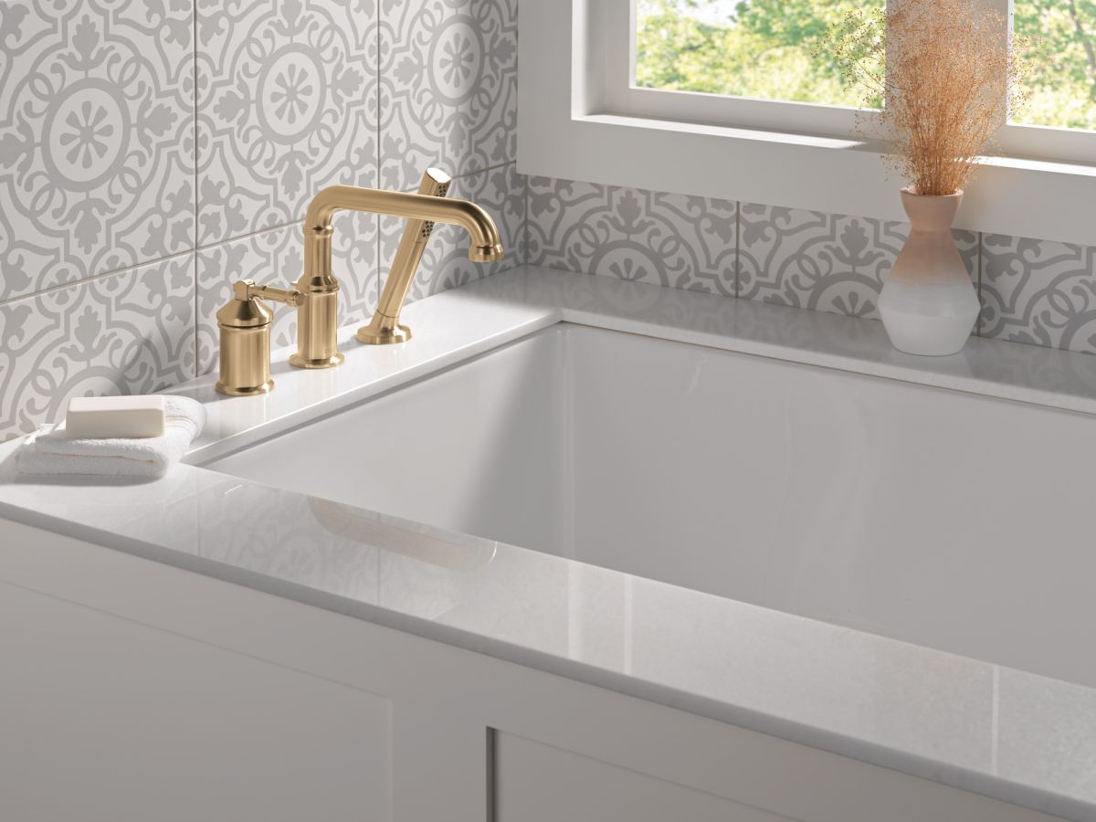 DELTA Broderick 3-Hole Roman Tub w/Hand Shower - Handle Kit-Level — Lumicoat® Stainless