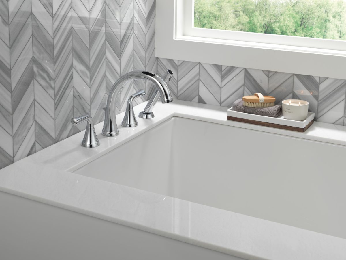 DELTA Kayra Roman Tub Trim with Hand Shower — Chrome