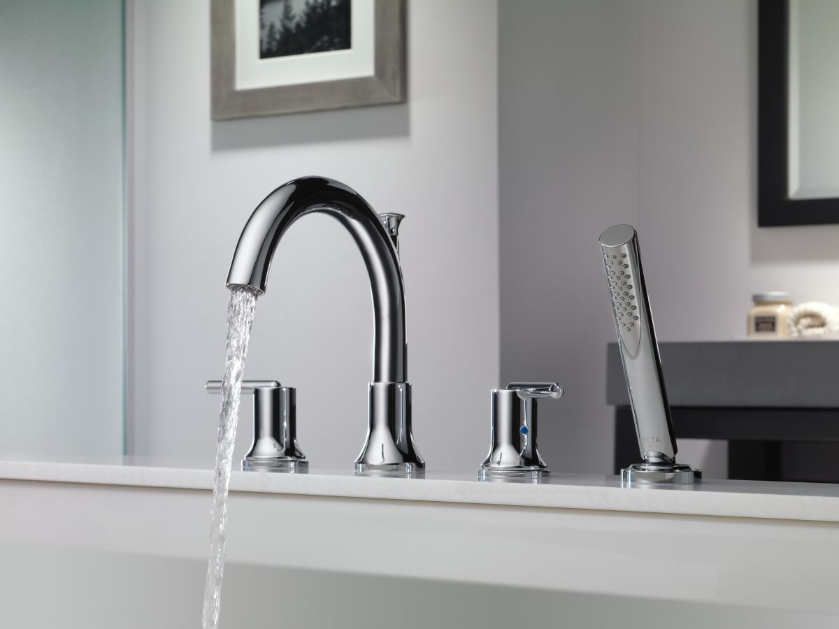 DELTA Trinsic Roman Tub with Hand Shower Trim — Chrome