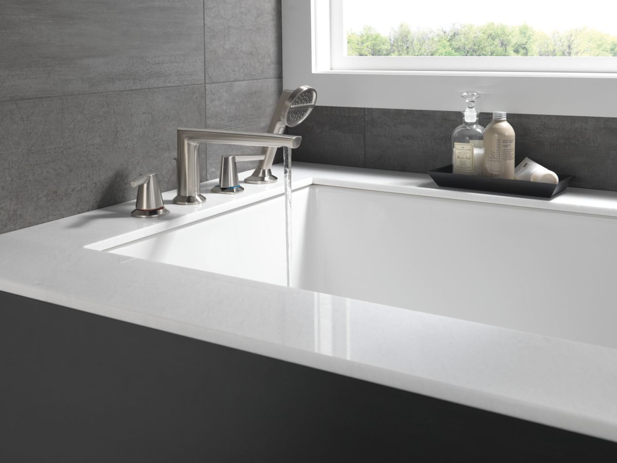 DELTA Galeon 4-Hole Roman Tub Trim with Hand Shower — Lumicoat® Stainless