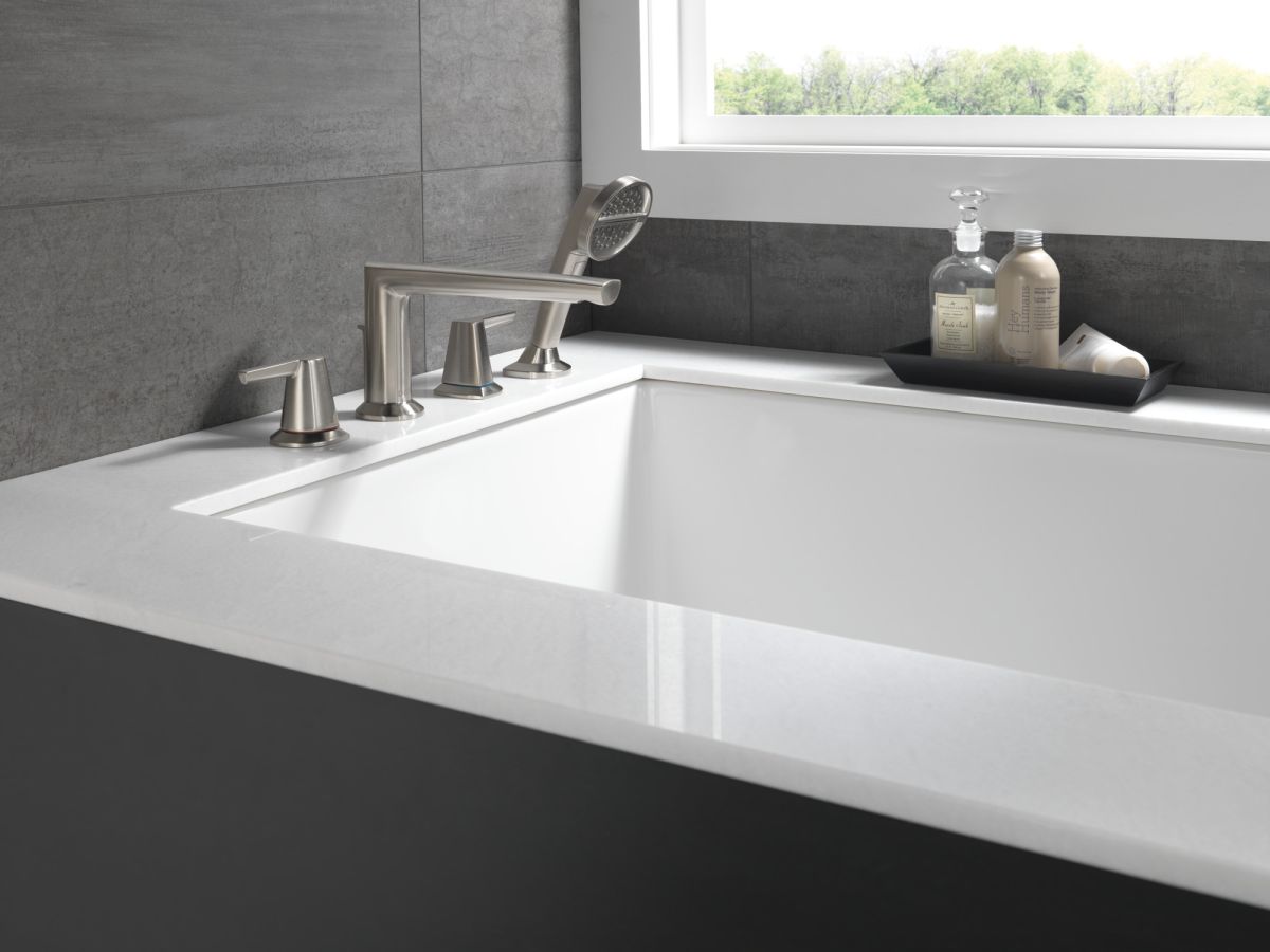 DELTA Galeon 4-Hole Roman Tub Trim with Hand Shower — Lumicoat® Stainless