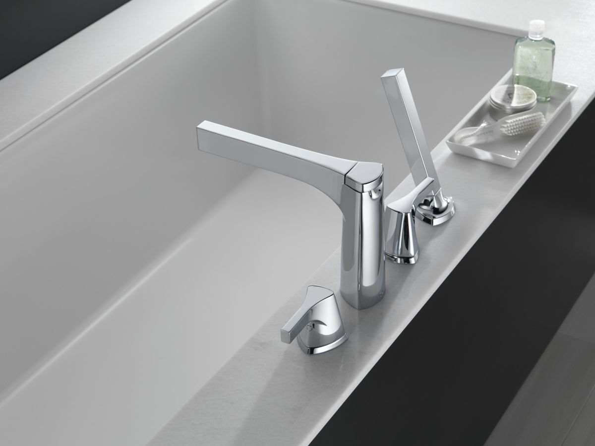 DELTA Zura Roman Tub with Hand Shower Trim — Chrome