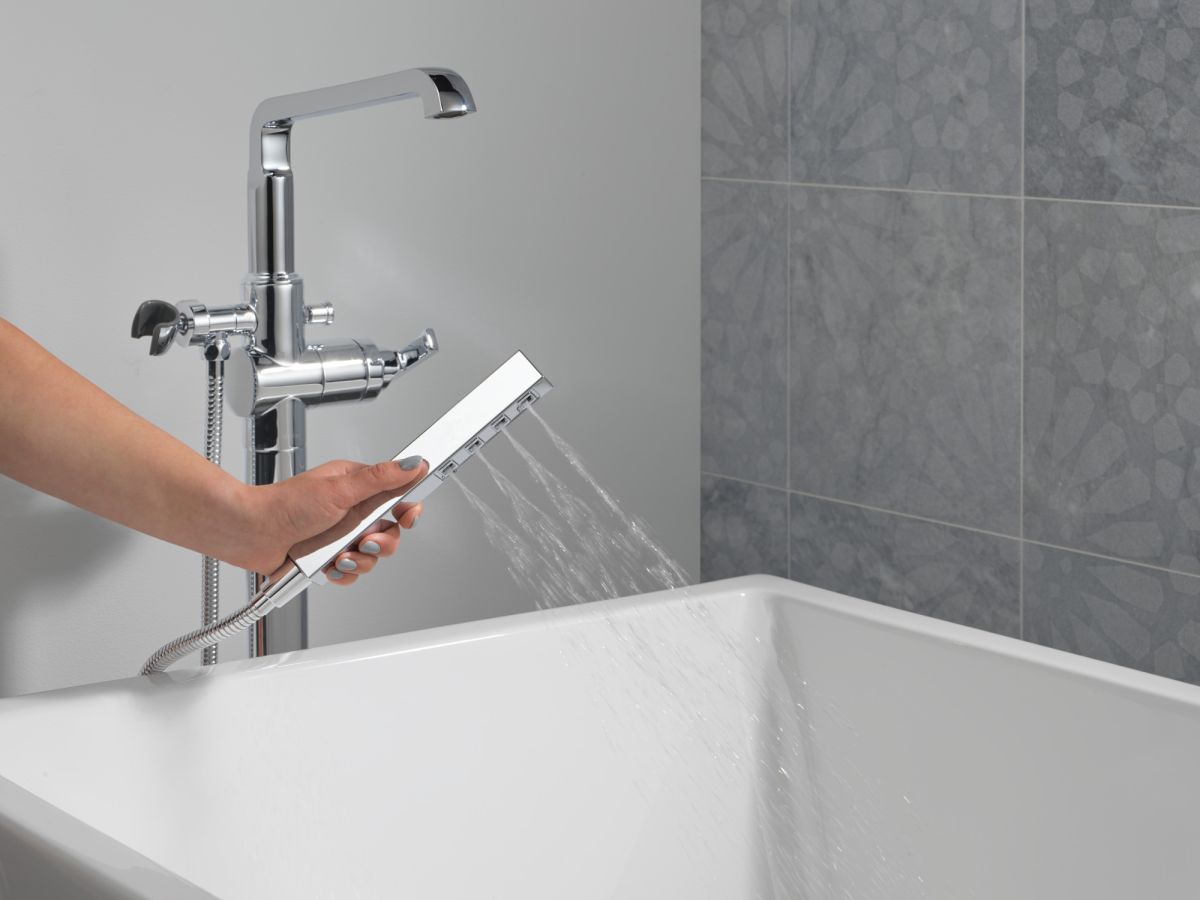 DELTA Tetra Floor Mount Tub Filler Trim — Lumicoat® Chrome