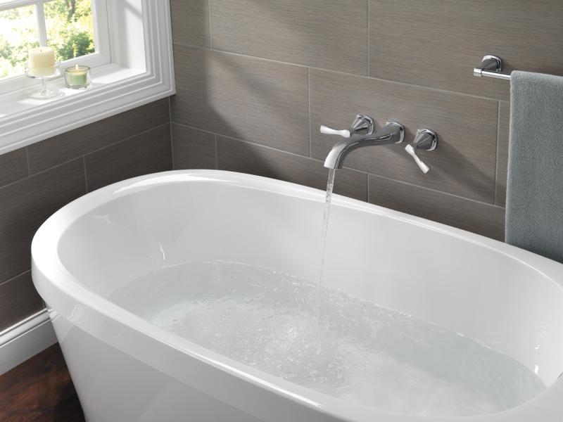 DELTA Stryke 24" Towel Bar — Chrome