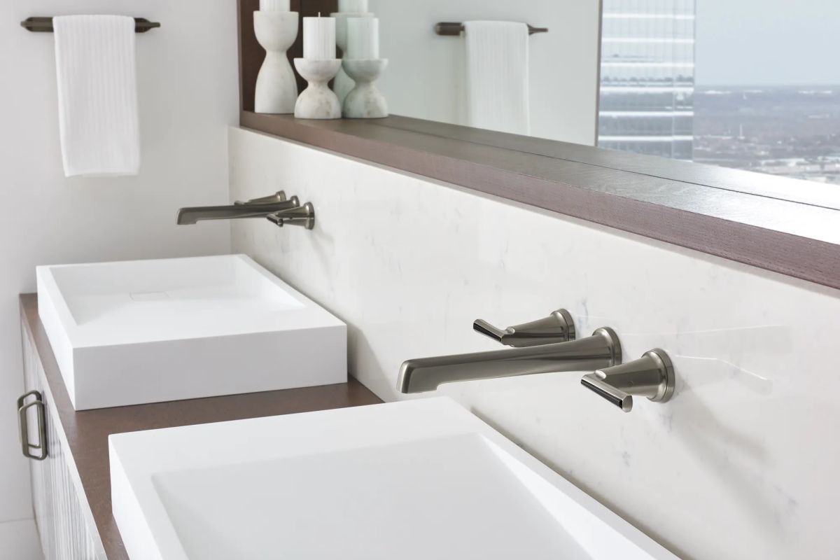 BRIZO Levoir 12" Towel Bar — Luxe Steel