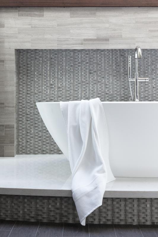 BRIZO Odin Single-Handle Freestanding Tub Filler — Chrome