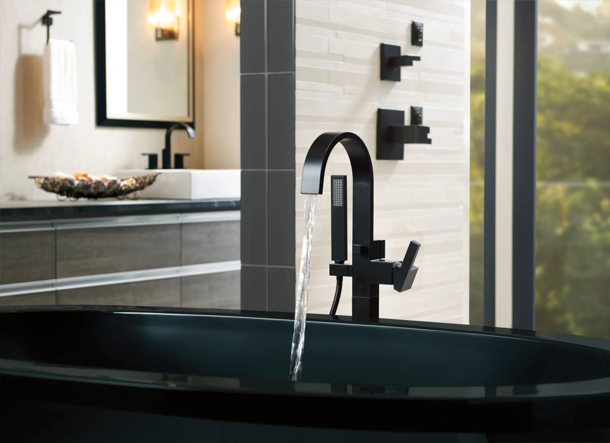 BRIZO Siderna Single-Handle Freestanding Tub Filler — Matte Black